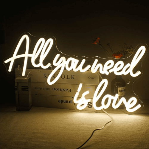 Néon lumineux “All you need is love"